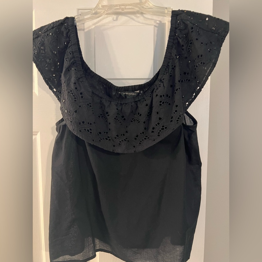 Banana Republic Black Eyelet Top Size Medium EUC